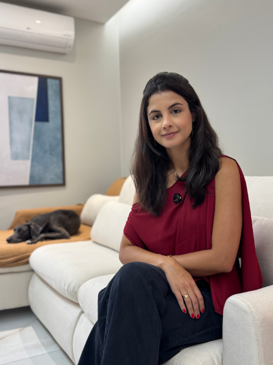 Foto da advogada Thayná Ghedin, sócia do GHP Advocacia